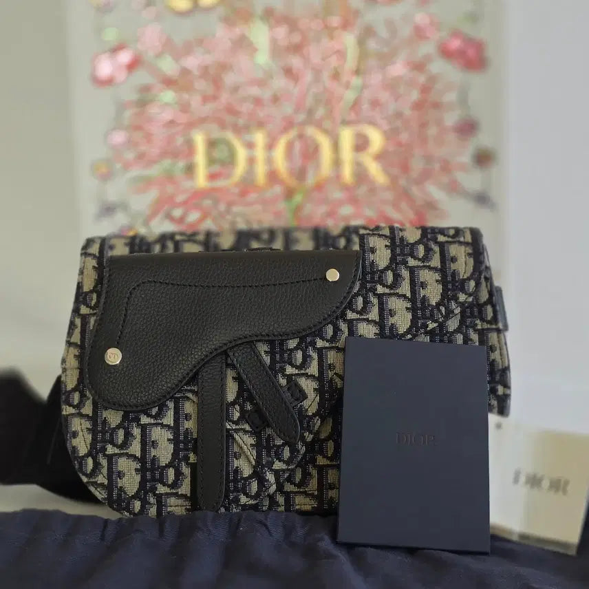 [BUNJANG] Dior Oblique Saddle Pouch Crossbody Bag / [중고] 디올 1ADPO095YKY 디올 오블리크 새들백