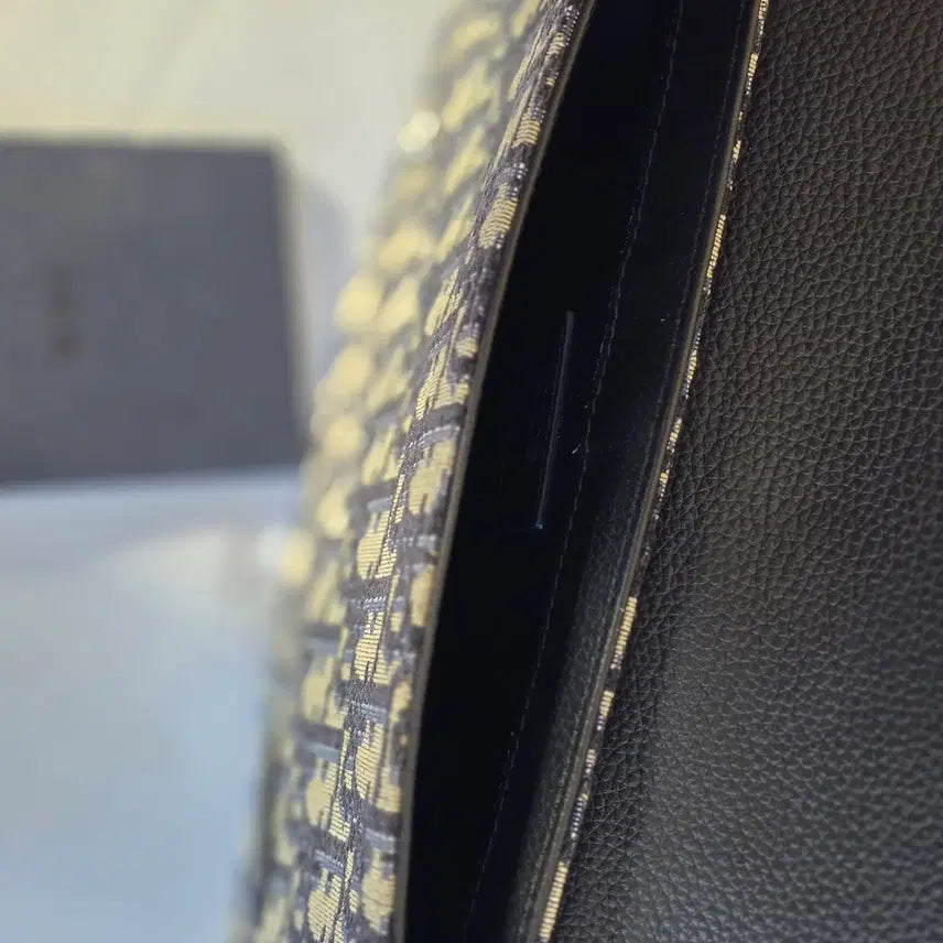 [BUNJANG] Dior Oblique Saddle Pouch Crossbody Bag / [중고] 디올 1ADPO095YKY 디올 오블리크 새들백