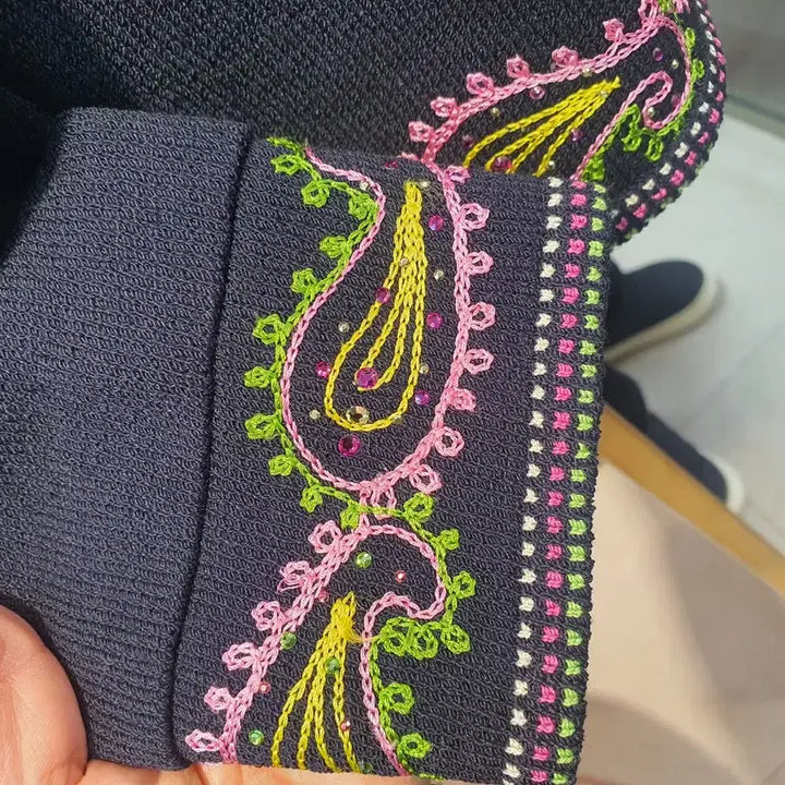 [BUNJANG] NEW MA POLLARI Beaded Embroidery Cardigan / NEW MA POLLARI 고급 비즈 자수 가디건 (77~88)
