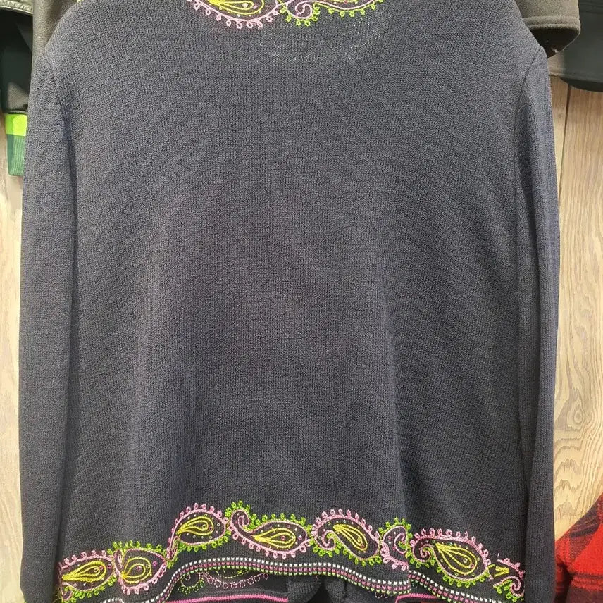 [BUNJANG] NEW MA POLLARI Beaded Embroidery Cardigan / NEW MA POLLARI 고급 비즈 자수 가디건 (77~88)