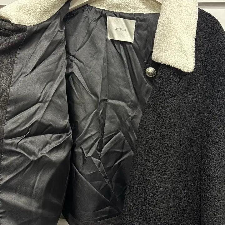 [BUNJANG] MAYBINS Boucle Collar Jacket / MAYBINS 뽀글이 부클 카라 자켓