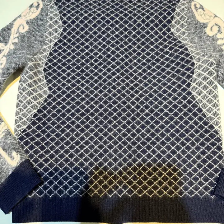 [BUNJANG] O'2nd Cardigan / O'2nd  오즈세컨 가디건