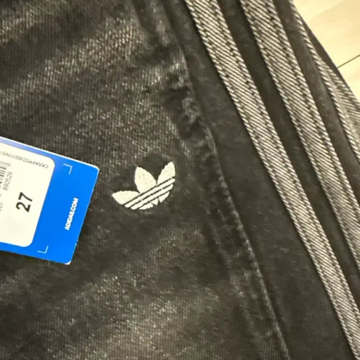 [BUNJANG] Adidas Originals Loose Denim Pants / 새상품) JX6865 (W) 아디다스 오리지널스 루즈 데님 팬츠