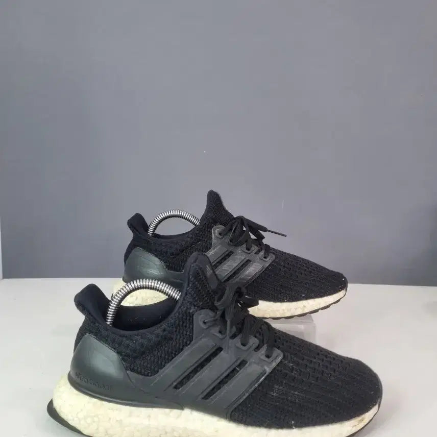 [BUNJANG] Adidas Ultraboost 230 Black Sneakers / 효자빈티지 230 아디다스 울트라부스트 블랙
