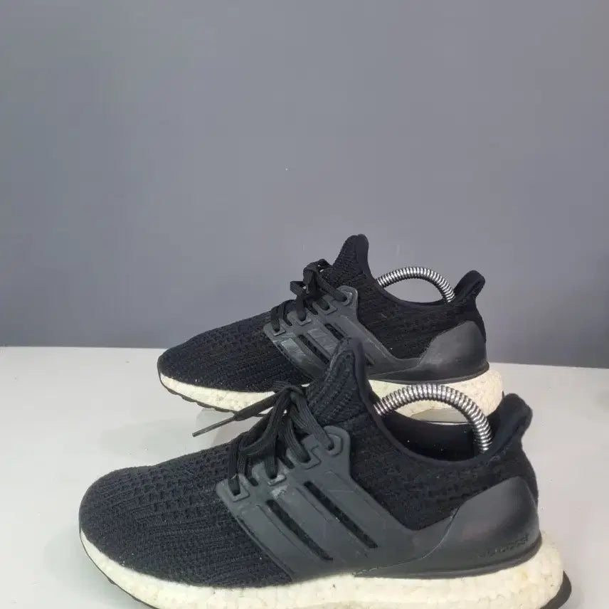 [BUNJANG] Adidas Ultraboost 230 Black Sneakers / 효자빈티지 230 아디다스 울트라부스트 블랙