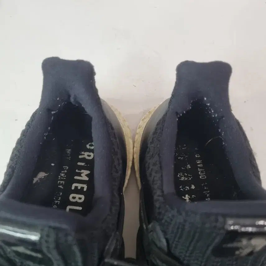 [BUNJANG] Adidas Ultraboost 230 Black Sneakers / 효자빈티지 230 아디다스 울트라부스트 블랙