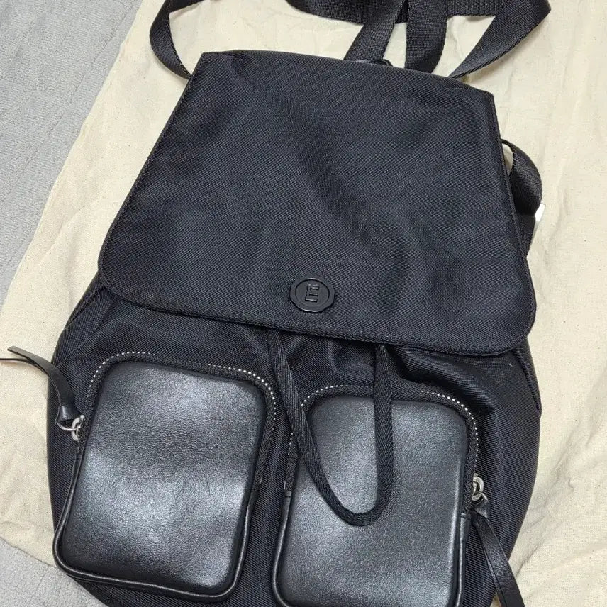 [BUNJANG] Minitmute Clo Backpack / 미닛뮤트 클로백팩