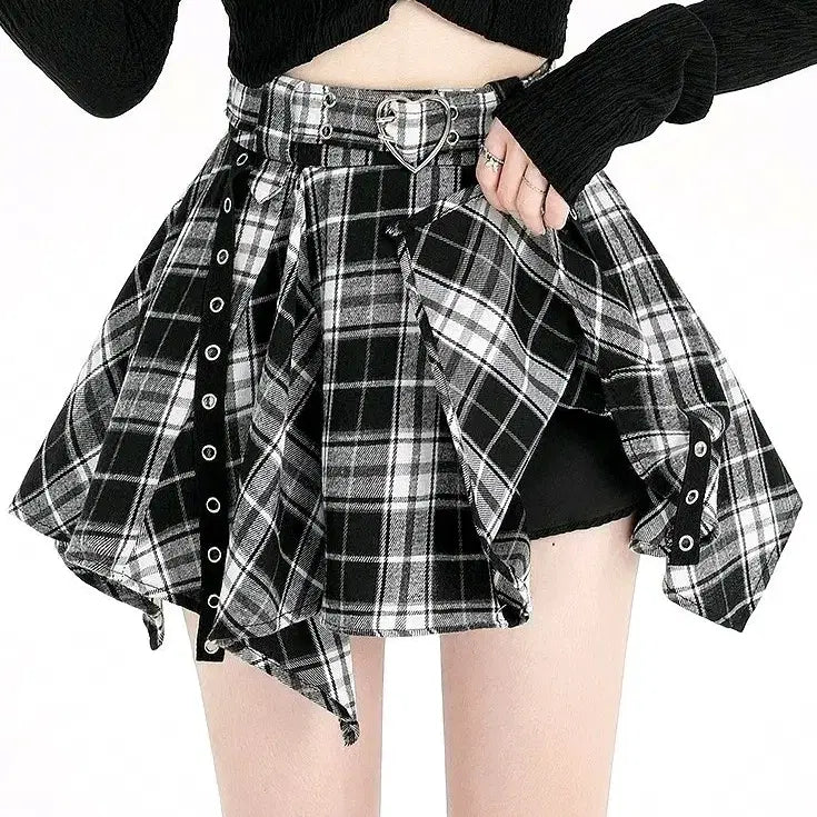 [BUNJANG] Checked Skirt with Heart Detail / [3컬러] 체크스커트 하트 체크치마 치마바지 아이돌치마 레드 블랙 브라운
