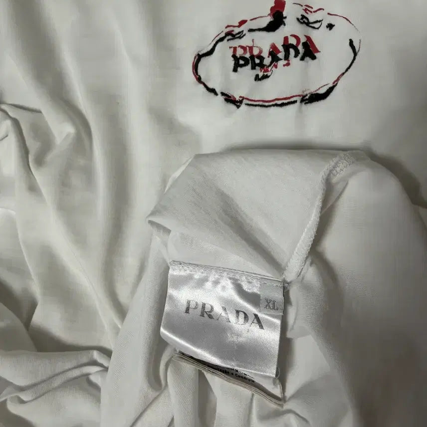 [BUNJANG] Prada Embroidered Logo T-shirt / 프라다 자수로고 반팔티