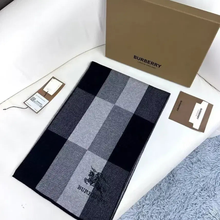 [BUNJANG] Burberry Checkered Scarf Black/Grey / 버버리 체크 머플러 블랙/그레이