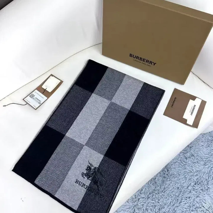 [BUNJANG] Burberry Checkered Scarf Black/Grey / 버버리 체크 머플러 블랙/그레이