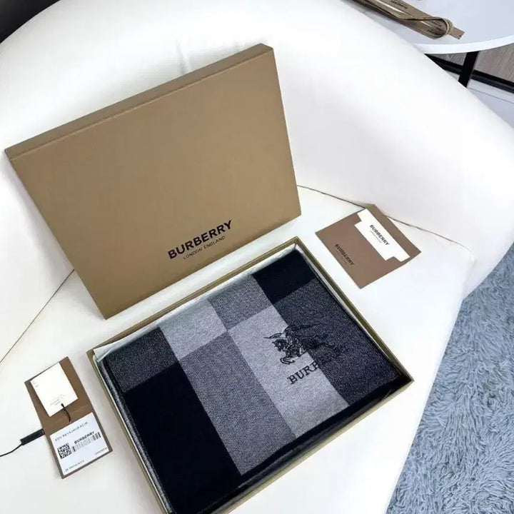 [BUNJANG] Burberry Checkered Scarf Black/Grey / 버버리 체크 머플러 블랙/그레이