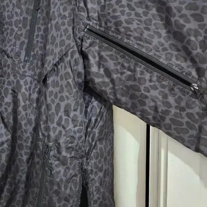 [BUNJANG] Needles Leopard C.E Down Jacket / 니들스 레오파드 C.E 다운 자켓