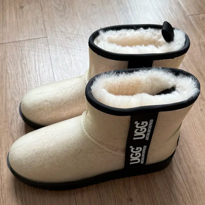 [BUNJANG] UGG Clear Boots EU40 (250) New / 어그 클리어부츠 새상품