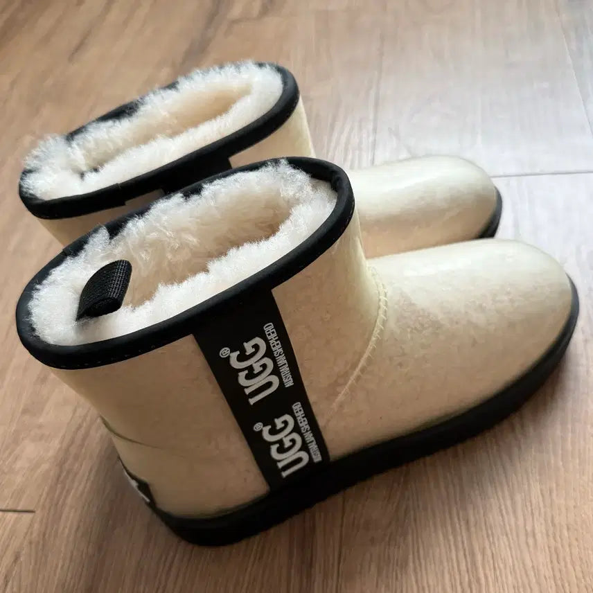 [BUNJANG] UGG Clear Boots EU40 (250) New / 어그 클리어부츠 새상품