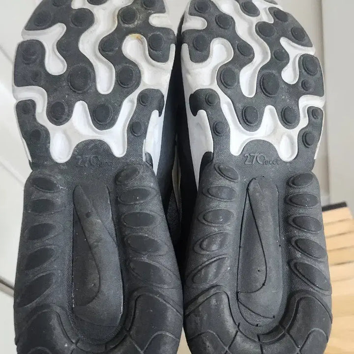 [BUNJANG] Nike Air Max 270 React Black/Grey / 265 / 나이키 에어맥스 270 리액트 블랙/회색