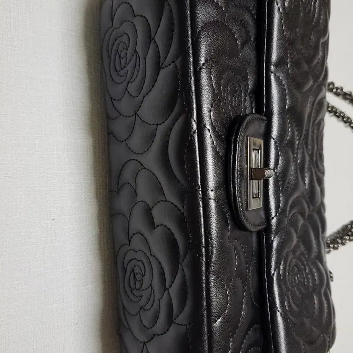 [BUNJANG] Black Rose Quilted Chain Bag / 블랙 장미 퀼팅 체인백