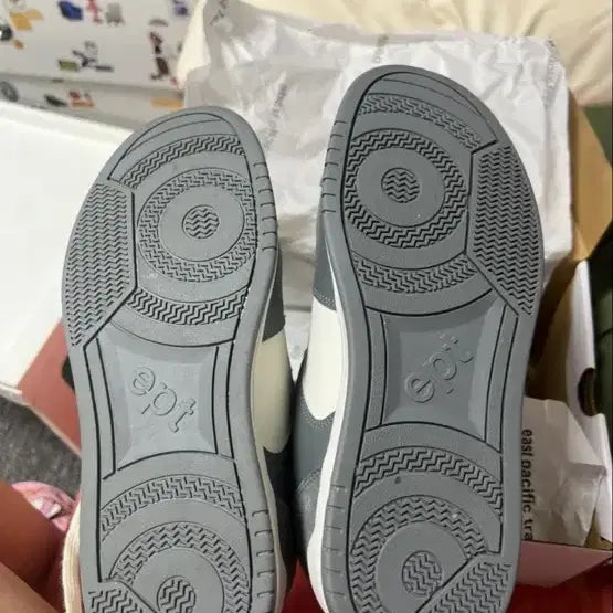 [BUNJANG] EPT PRIME (Grey/Off White) Shoes (Size 235) / 이피티 EPT PRIME (GREY/OFF WHITE) 신발 235