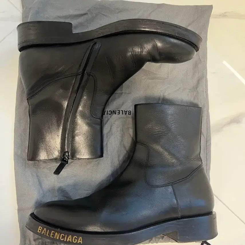 [BUNJANG] Balenciaga Logo Boots (Size 41) / 발렌시아가 로고 부츠 사이즈 41