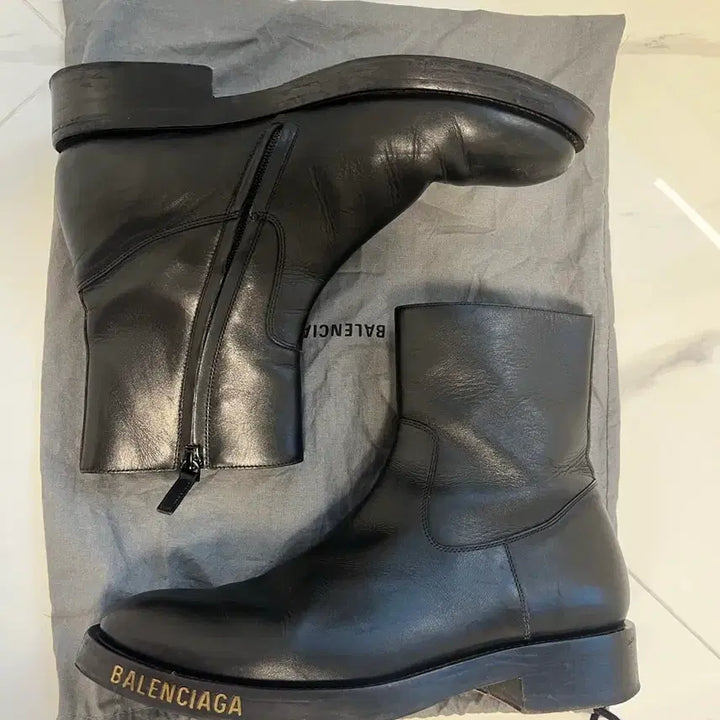 [BUNJANG] Balenciaga Logo Boots (Size 41) / 발렌시아가 로고 부츠 사이즈 41