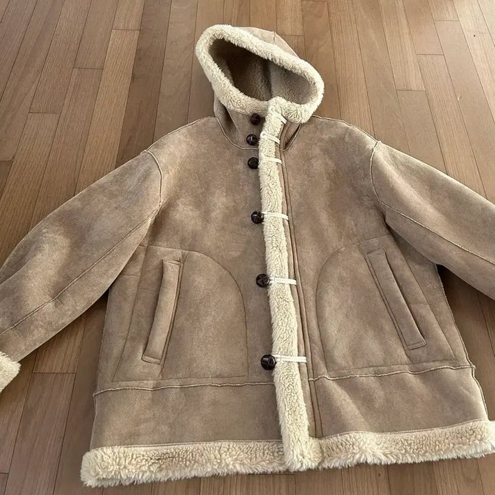 [BUNJANG] Basil In Bottle Reversible Hooded Mouton / 바질인보틀 리버시블 후드 무스탕