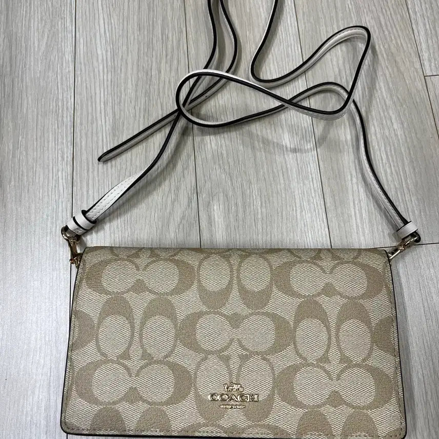 [BUNJANG] Coach Crossbody Bag / 코치 크로스백