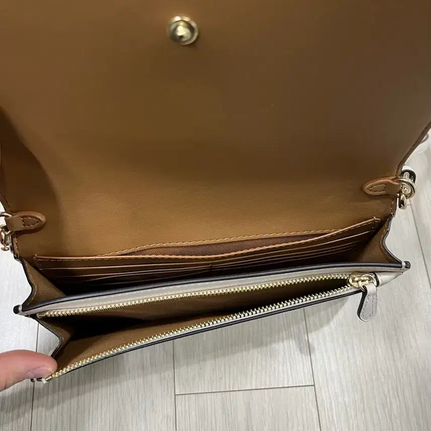 [BUNJANG] Coach Crossbody Bag / 코치 크로스백