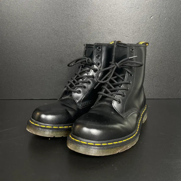 [SOLD OUT] [255] 닥터마틴 1460 8홀 스무스