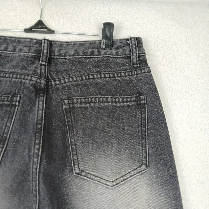 [BUNJANG] Women's Black Wash Bootcut Denim Jeans (Size S) / 여성 흑청 워싱 부츠컷 데님 팬츠 청바지(S)