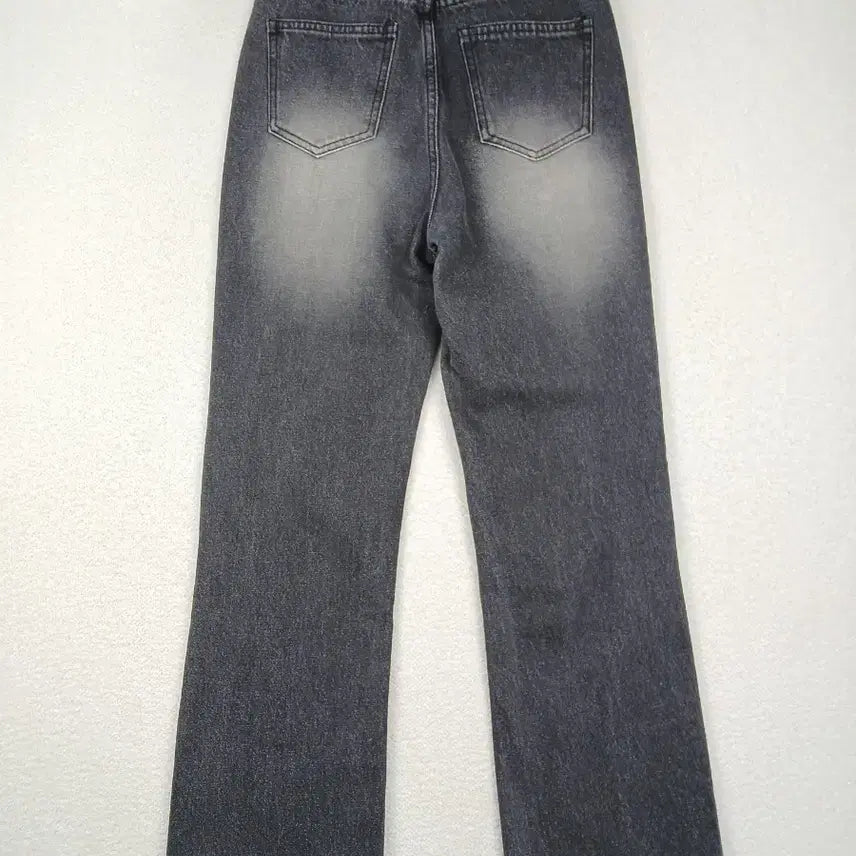 [BUNJANG] Women's Black Wash Bootcut Denim Jeans (Size S) / 여성 흑청 워싱 부츠컷 데님 팬츠 청바지(S)