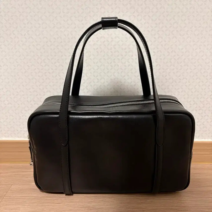 [BUNJANG] Mongmongde Softbox Tote Bag (Black) / 몽드몽드 소프트박스 토트백 블랙 | 크로스백 숄더백 디자이너백