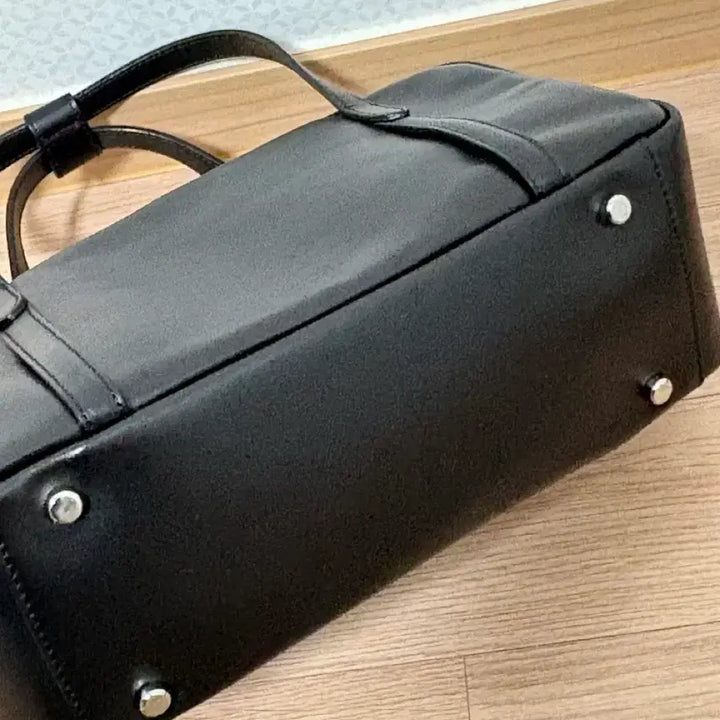[BUNJANG] Mongmongde Softbox Tote Bag (Black) / 몽드몽드 소프트박스 토트백 블랙 | 크로스백 숄더백 디자이너백
