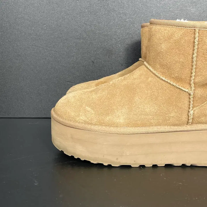 [BUNJANG] UGG Classic Ultra Mini Platform Boots Chestnut 245 / [245]  UGG 미국 어그 클래식 울트라 미니 플랫폼 부츠 체스트넛