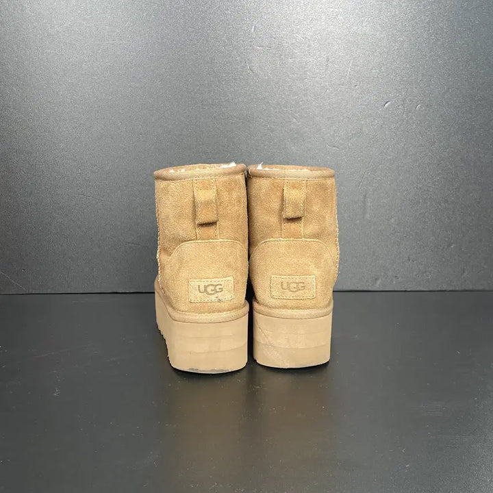 [BUNJANG] UGG Classic Ultra Mini Platform Boots Chestnut 245 / [245]  UGG 미국 어그 클래식 울트라 미니 플랫폼 부츠 체스트넛