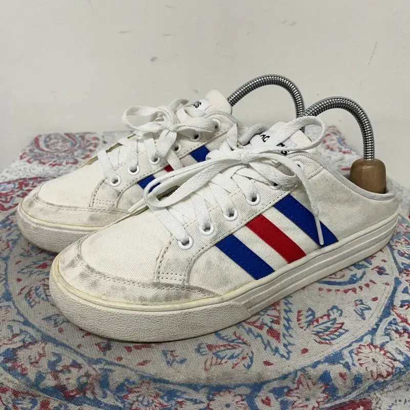 [SOLD OUT] 아디다스 네오 뮬 스니커즈 240 E01979