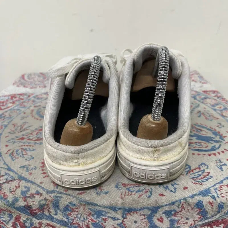 [SOLD OUT] 아디다스 네오 뮬 스니커즈 240 E01979