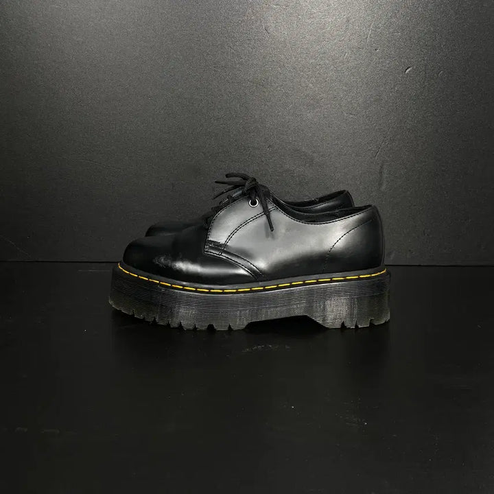 [BUNJANG] Dr. Martens Zerrick Quad 3-Hole Shoes / [255] 닥터마틴 재릭 쿼드 3홀