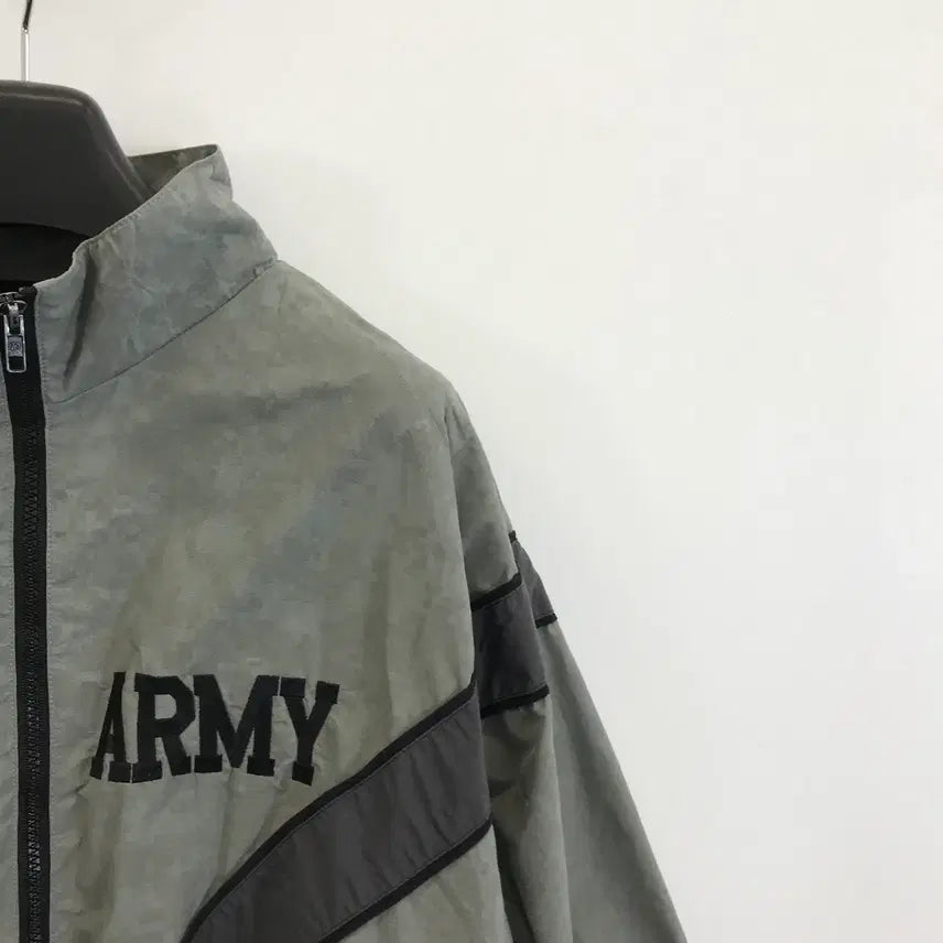 [BUNJANG] IPFU Windbreaker Jacket (Size 110-115) / 미군 IPFU 바람막이 자켓 [국내110-115]