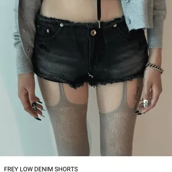 [BUNJANG] FREY LOW DENIM SHORTS / 쿄이 kyoii FREY LOW DENIM SHORTS 반바지