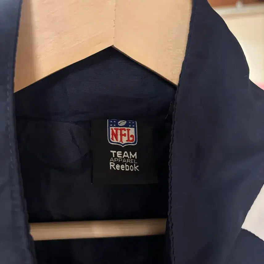 [BUNJANG] NFL New England Patriots Windbreaker Jacket / NFL 뉴잉글랜드 패트리어츠 바람막이 자켓