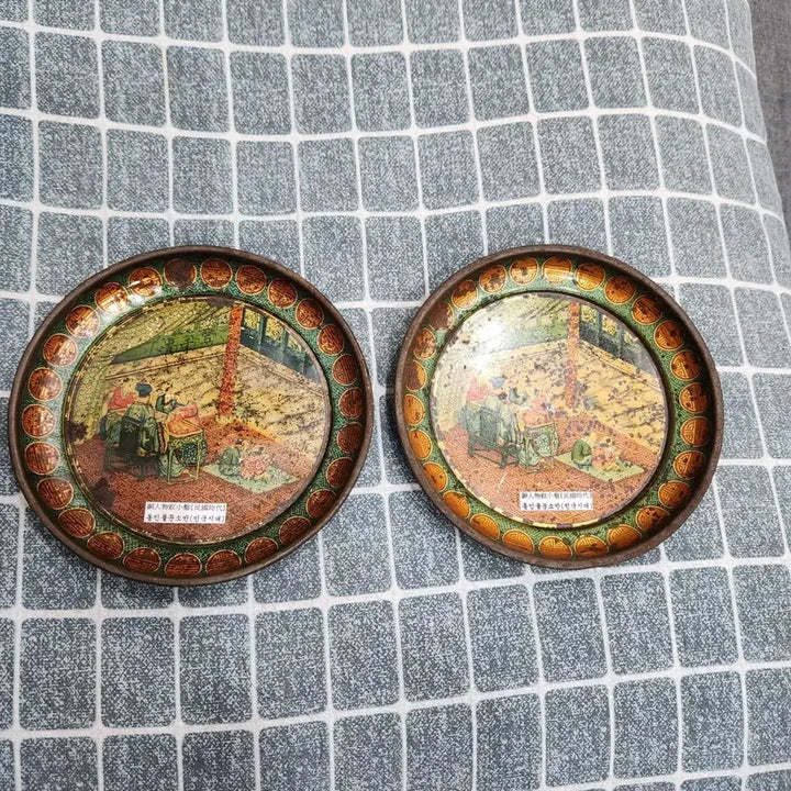 [BUNJANG] Vintage Tin So-ban with Figure Engravings / 양철 인물문 소반