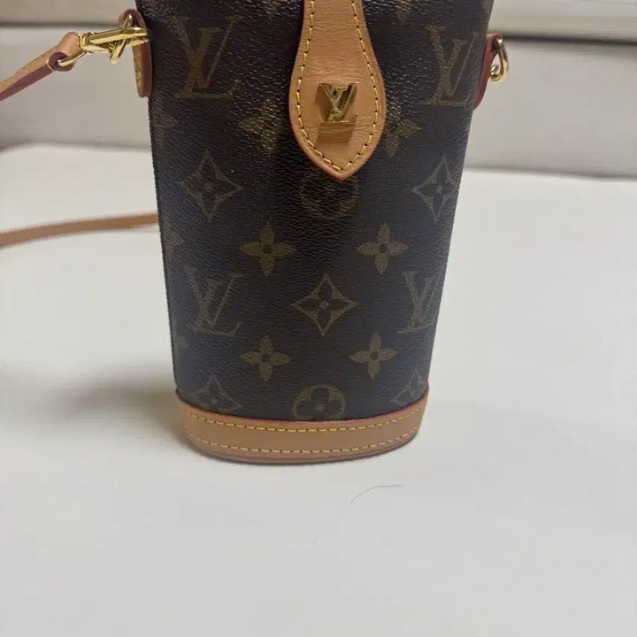 [BUNJANG] Louis Vuitton Pouch Monogram / 루이비통 폴드 미 파우치 모노그램