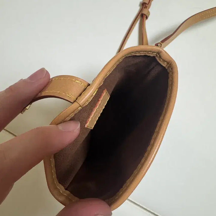 [BUNJANG] Louis Vuitton Pouch Monogram / 루이비통 폴드 미 파우치 모노그램