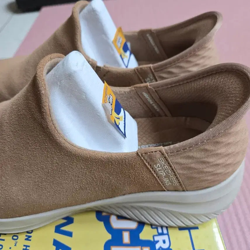 [SOLD OUT] 스케쳐스 슬립인스 240