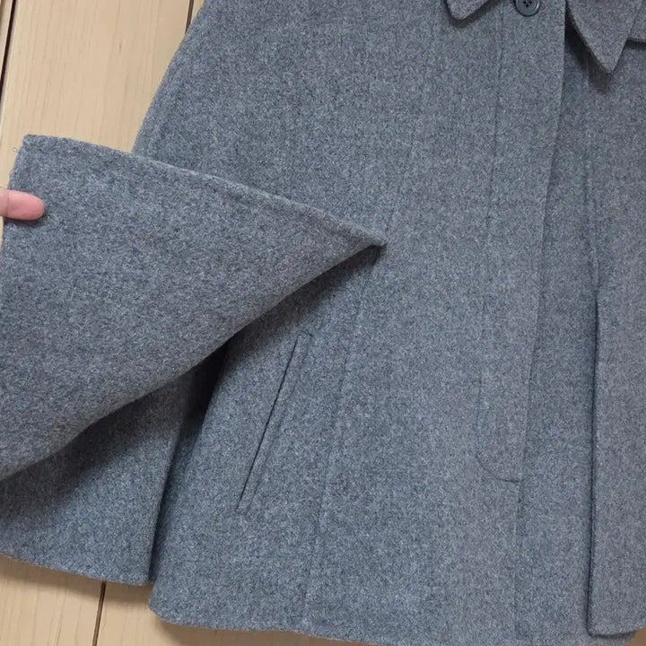 [BUNJANG] LeBain 2nd Cape Hooded Handmade Coat / 새상품) 르베인 2ND 케이프 후드 핸드메이드 코트 차콜 망토