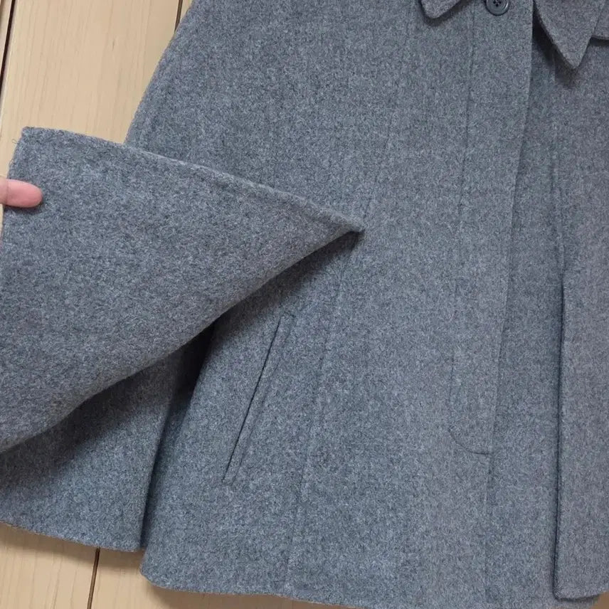 [BUNJANG] LeBain 2nd Cape Hooded Handmade Coat / 새상품) 르베인 2ND 케이프 후드 핸드메이드 코트 차콜 망토