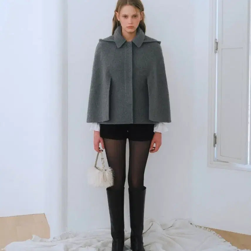 [BUNJANG] LeBain 2nd Cape Hooded Handmade Coat / 새상품) 르베인 2ND 케이프 후드 핸드메이드 코트 차콜 망토