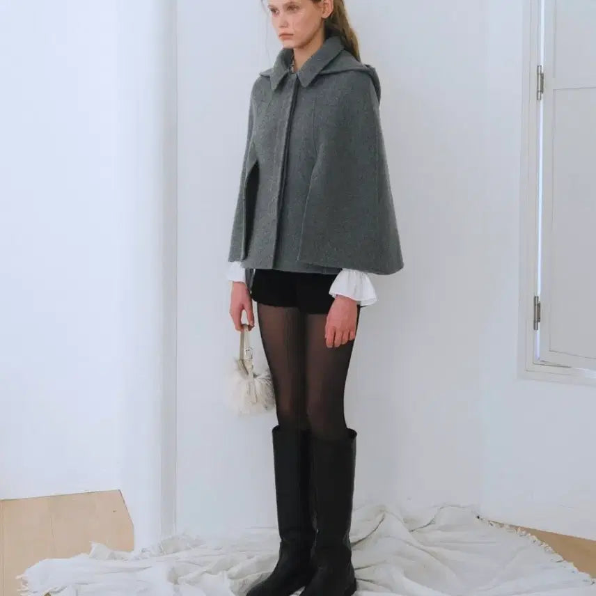 [BUNJANG] LeBain 2nd Cape Hooded Handmade Coat / 새상품) 르베인 2ND 케이프 후드 핸드메이드 코트 차콜 망토