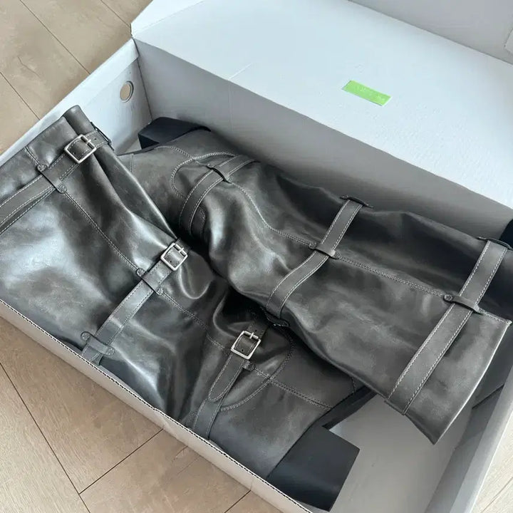 [SOLD OUT] 솔트앤초콜릿 러스티 와이드 부츠