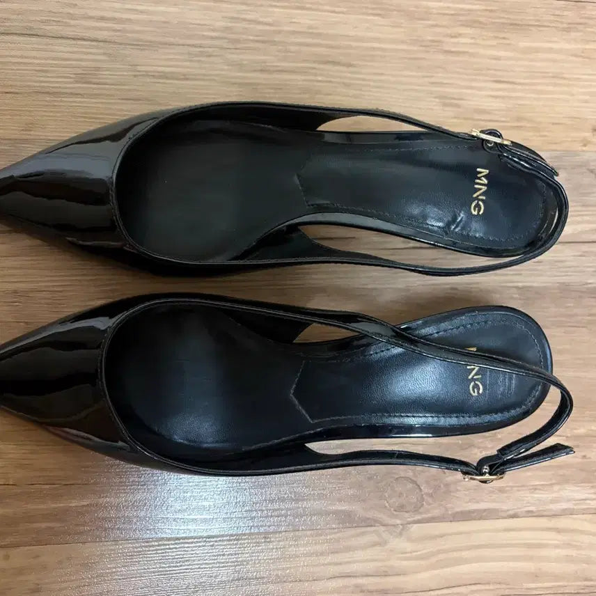 [BUNJANG] Mango Kitten Heel Black Slingback Heels / 망고 키튼힐 블랙 37